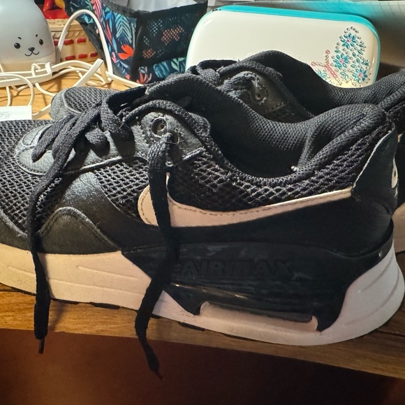 Nike Air Max Black Sneakers - Picture 4 of 4